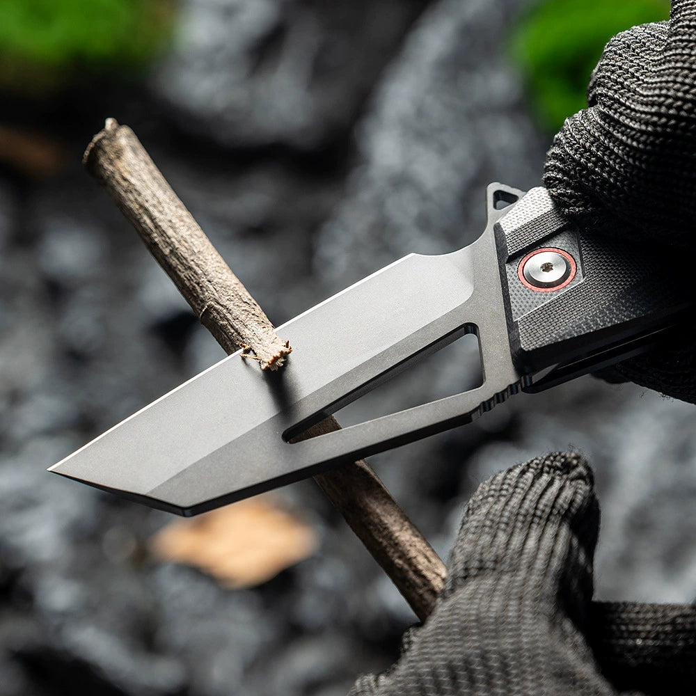 Damascus VG10 Fixed-Blade Camping Knife detail view