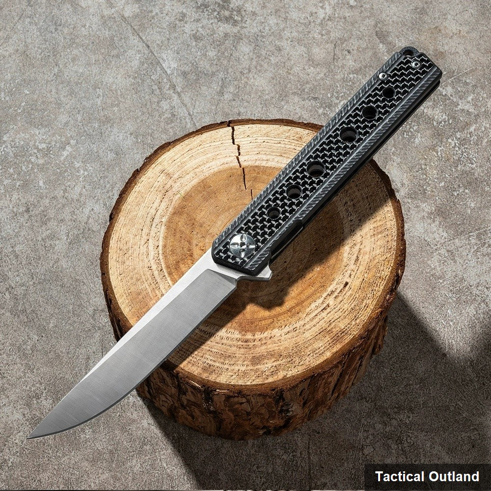 D2 carbon fiber folding knife, handle and blade view